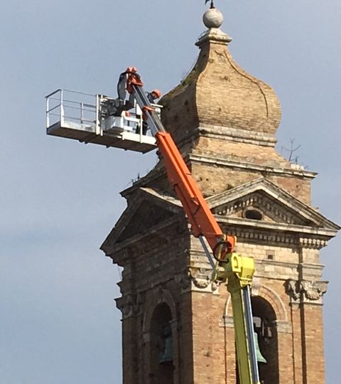 Si lavora nel Santuario della Madonna del Soccorso